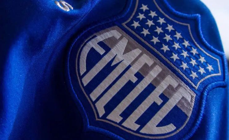 Emelec presentó las indumentarias 2025