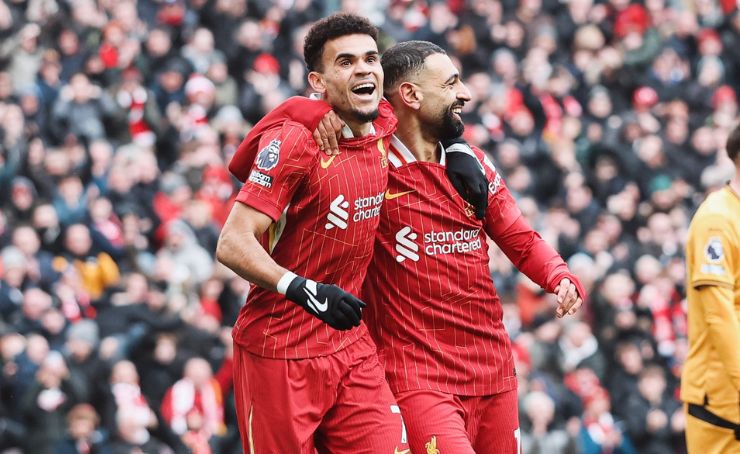 Liverpool mantiene el liderato de la Premier League