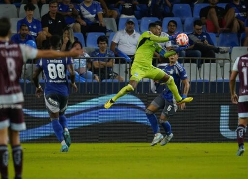 Emelec empató sin goles en el estadio Capwell