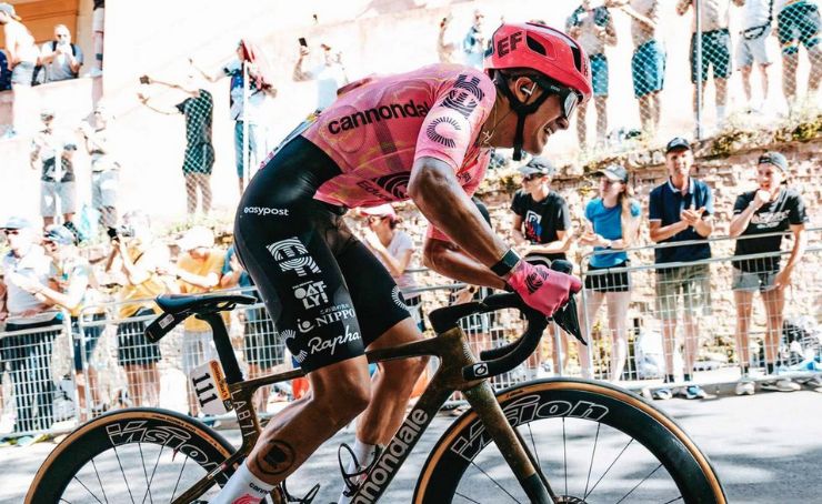 Richard Carapaz de EF Education - EasyPost tuvo una etapa aceptable en el Tirreno-Adriático