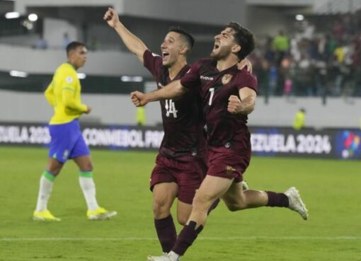 Venezuela celebra un gol ante Brasil.