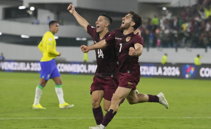 Venezuela celebra un gol ante Brasil.